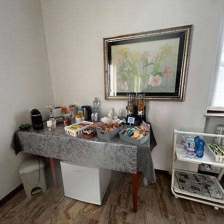 R&B Emilia Bed & Breakfast Cadeo Exterior photo
