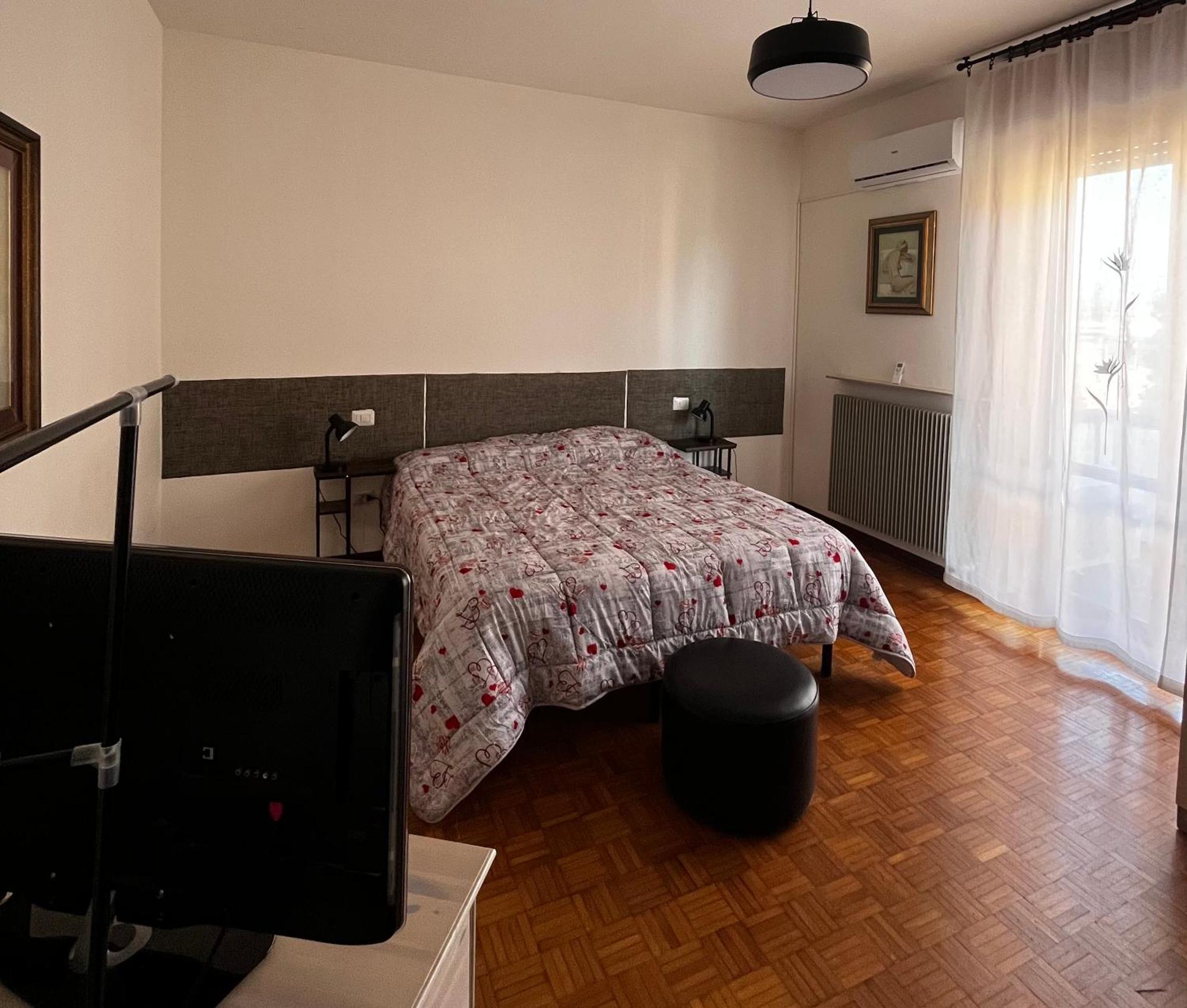 R&B Emilia Bed & Breakfast Cadeo Exterior photo